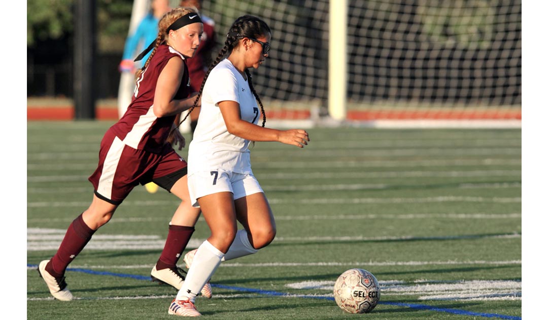 Women's Soccer Kicks Off The 2019 Campaign With A Victory Over Yeshiva