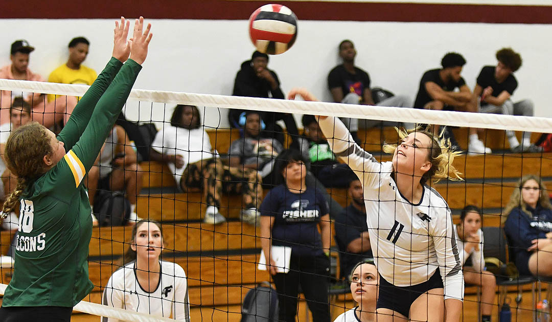 Women's Volleyball: Falcons victorious over New England College